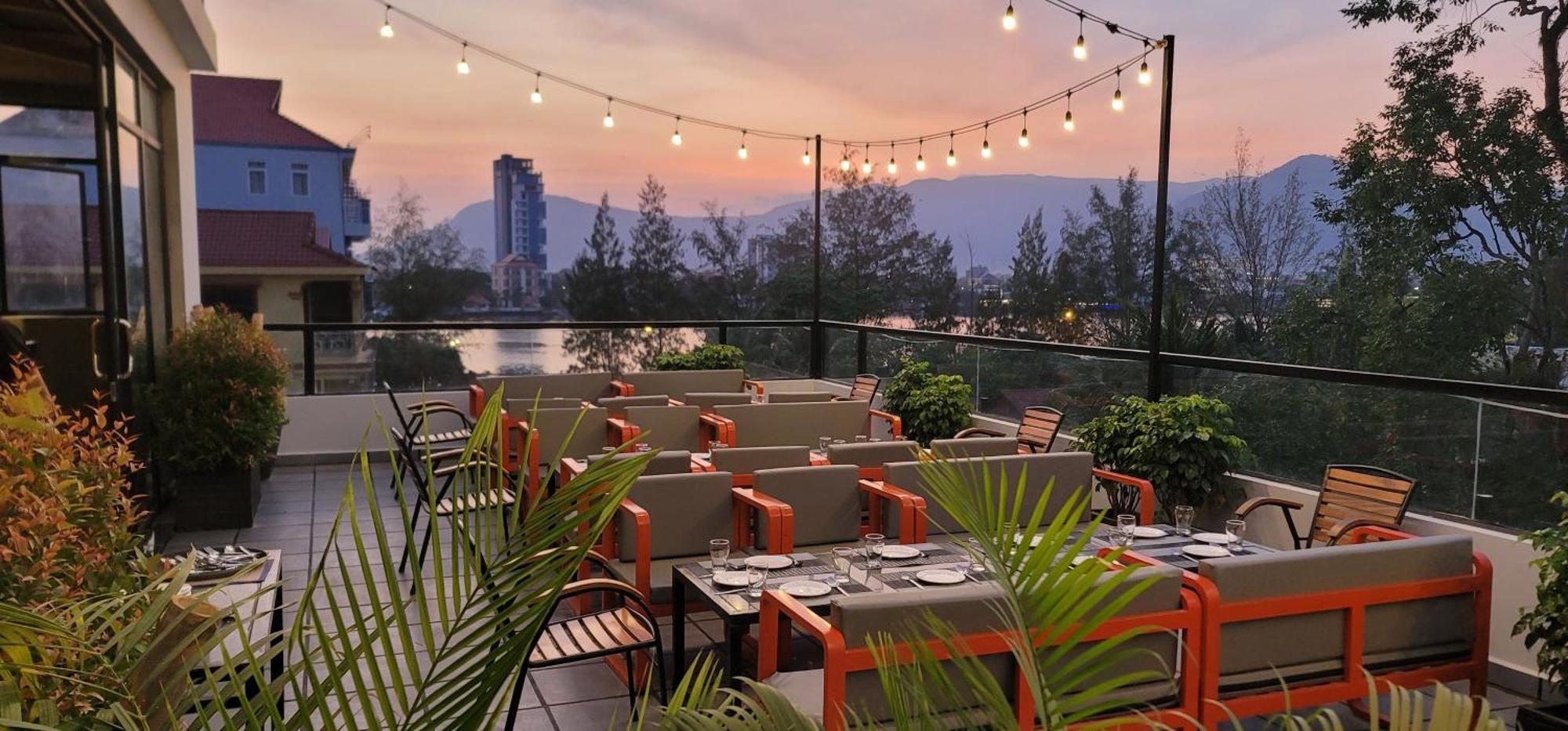 Park Inn Boutique And Hostel カンポット エクステリア 写真